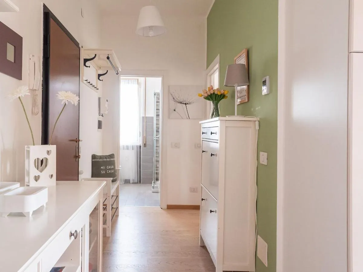 The Best Rent - Modern One Room Apartment Near Udine Milan
