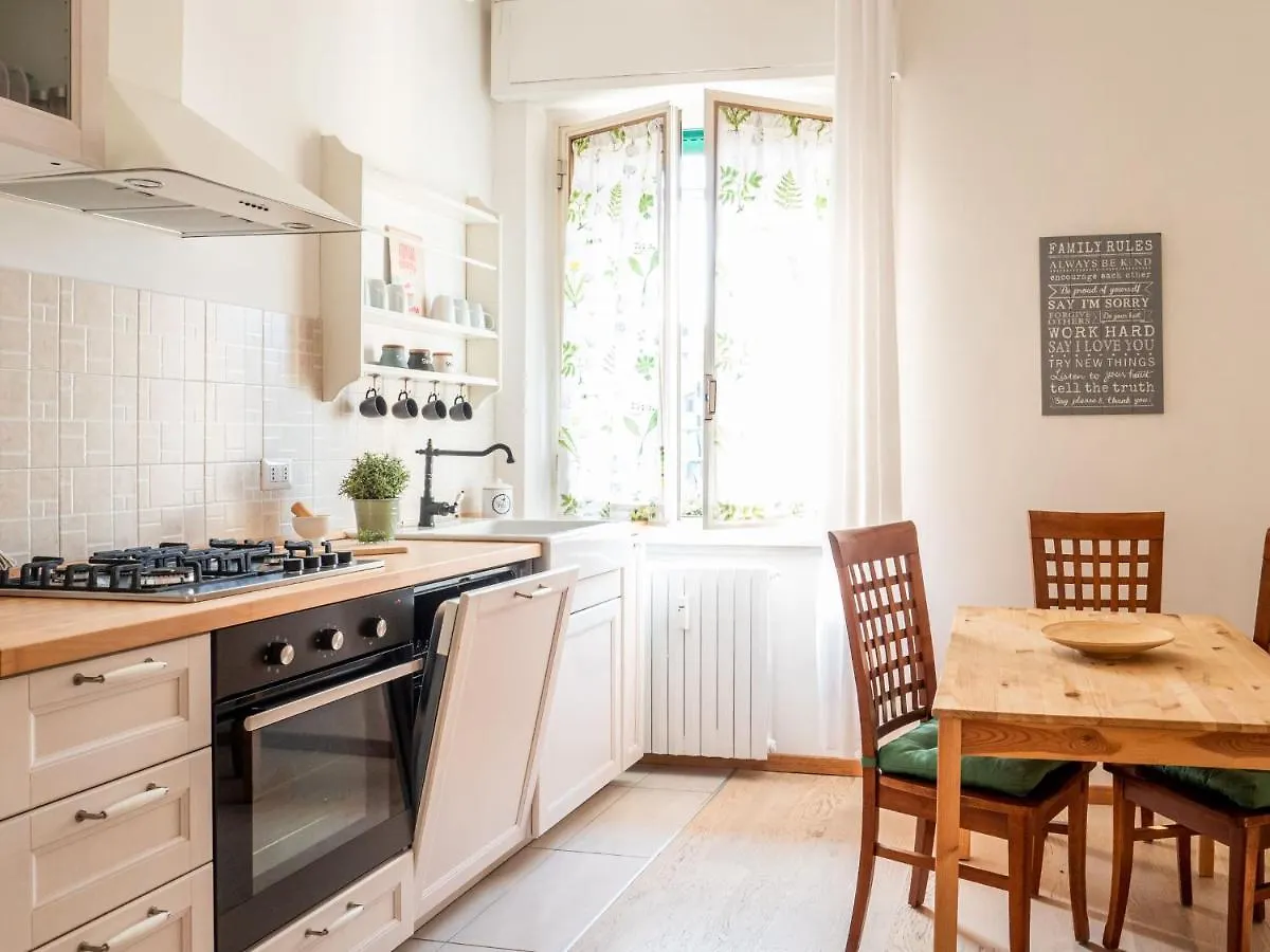 The Best Rent - Modern One Room Apartment Near Udine Milan